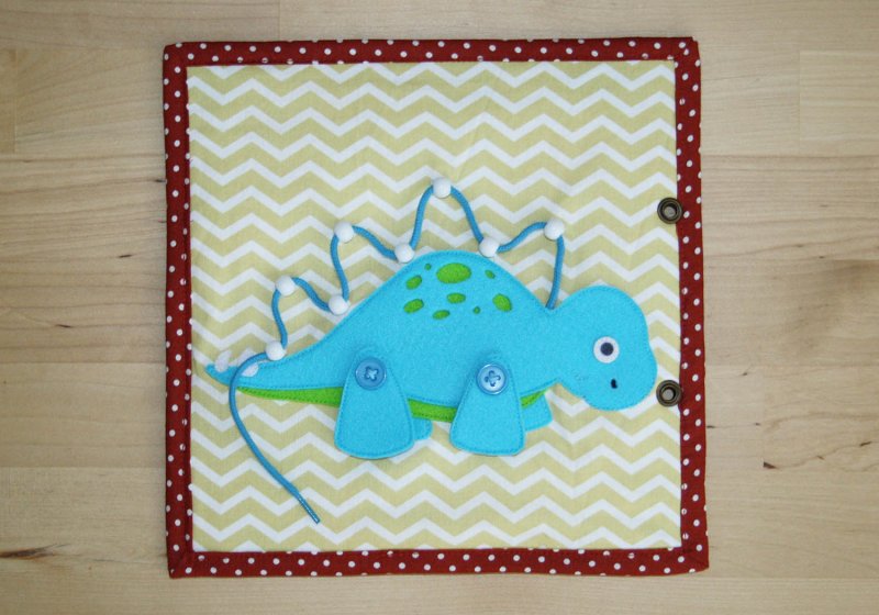 Stegosaurus provlékání | 20x20 cm