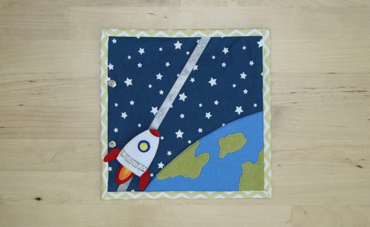 Raketa ve vesmíru | 20x20 cm
